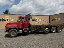 2001 Mack RD600 Rolloff Truck