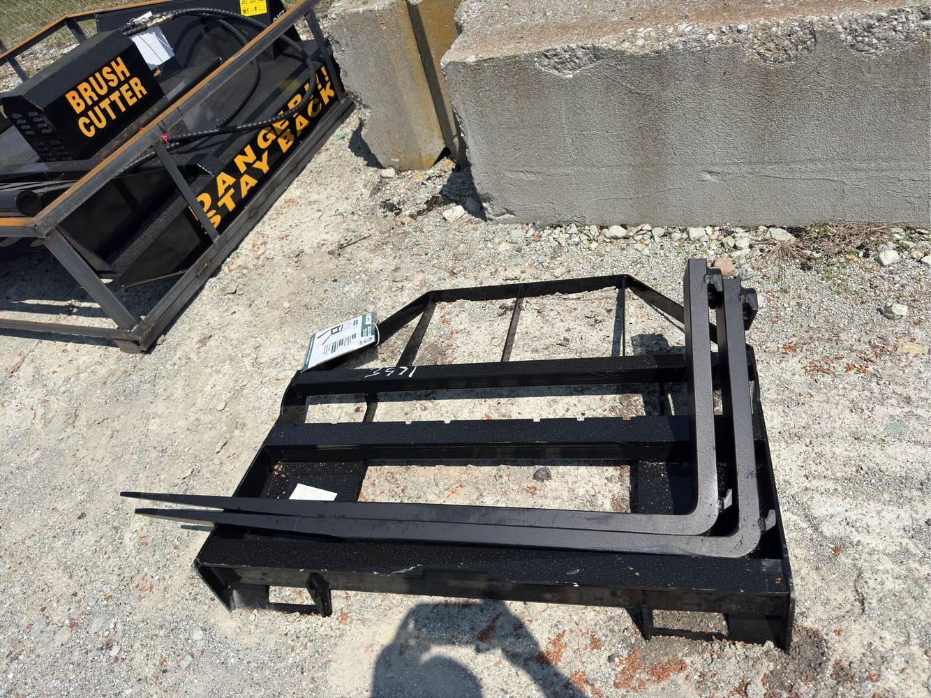 New Unused 2025  AGT   SAII100  Pallet Forks