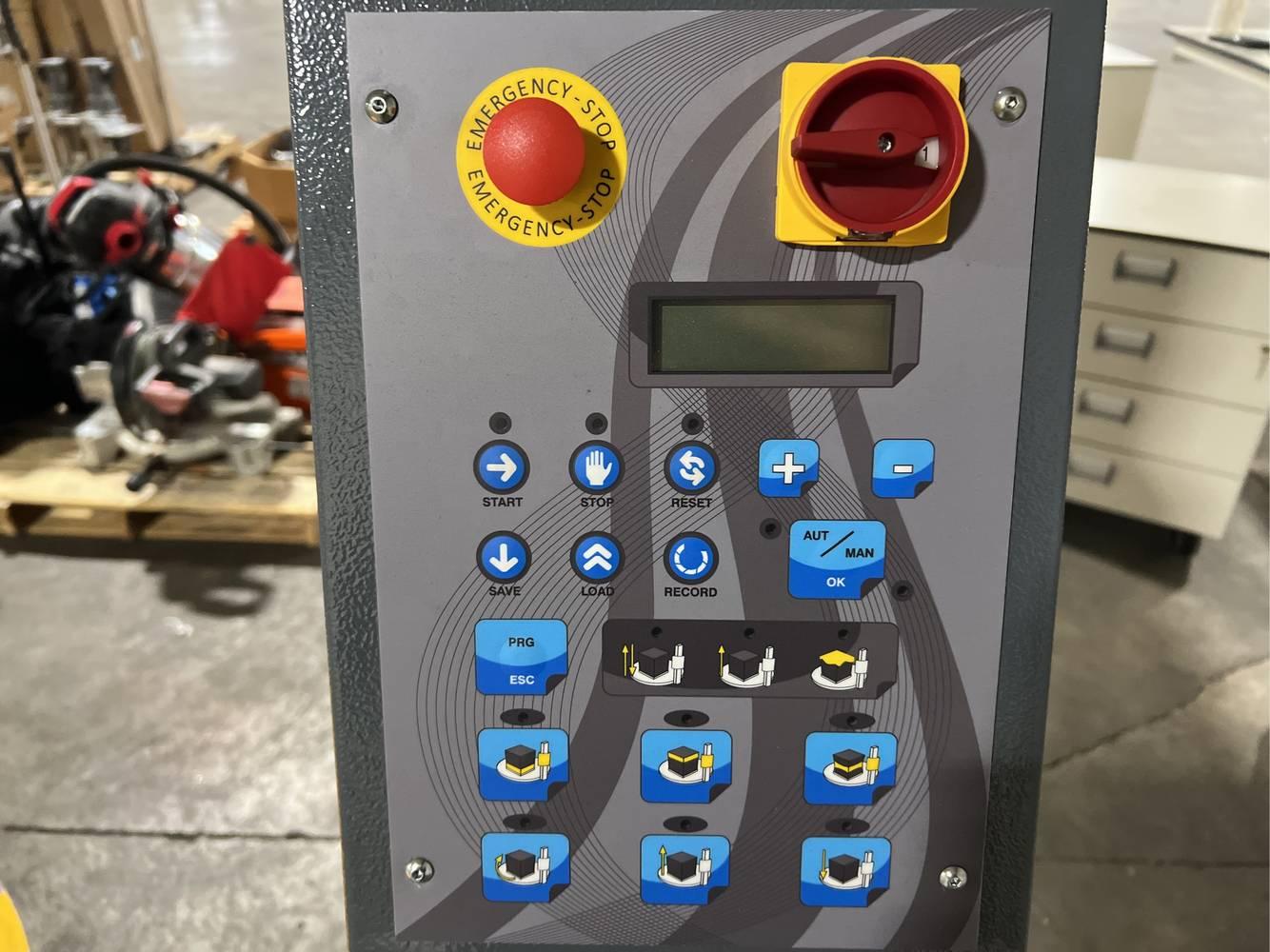 HandleIT-800 Semi Auto Low Profile Pallet Wrapping Machine