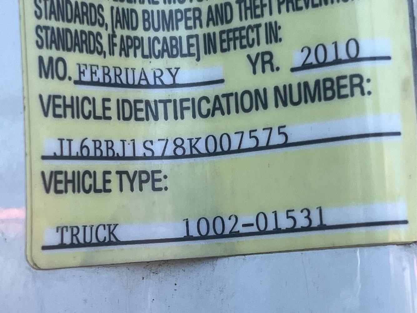 2011  Mitsubushi  Fuso   Box Truck