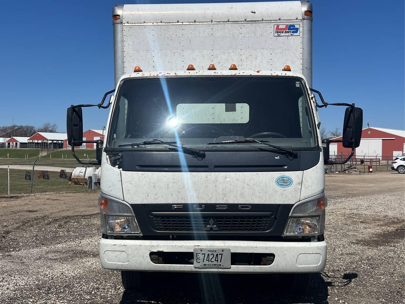 2011  Mitsubushi  Fuso   Box Truck