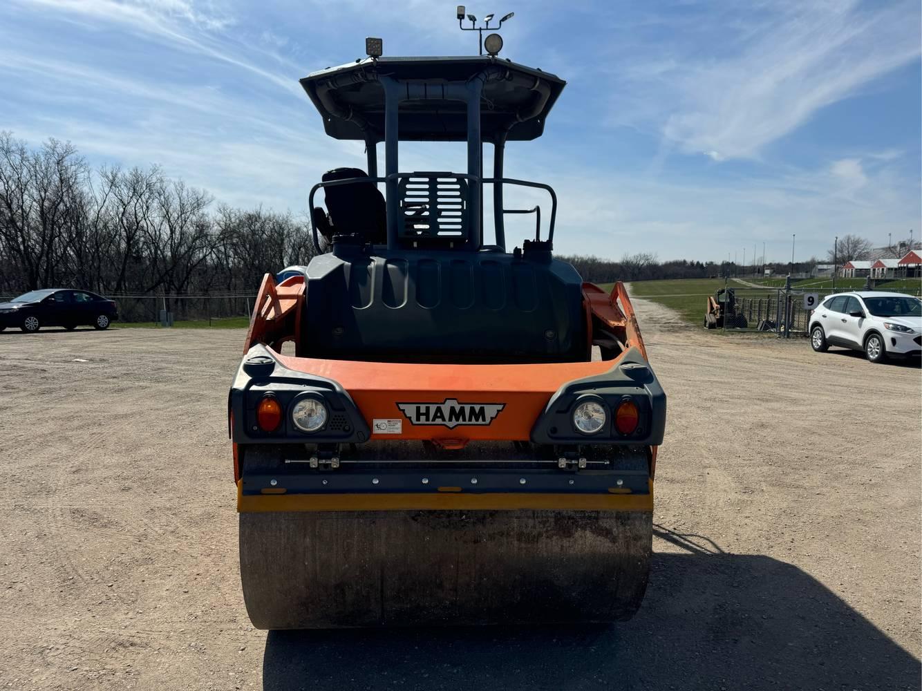 Hamm  HD+110   Smooth Double Drum Roller