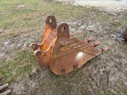 16” Backhoe Bucket