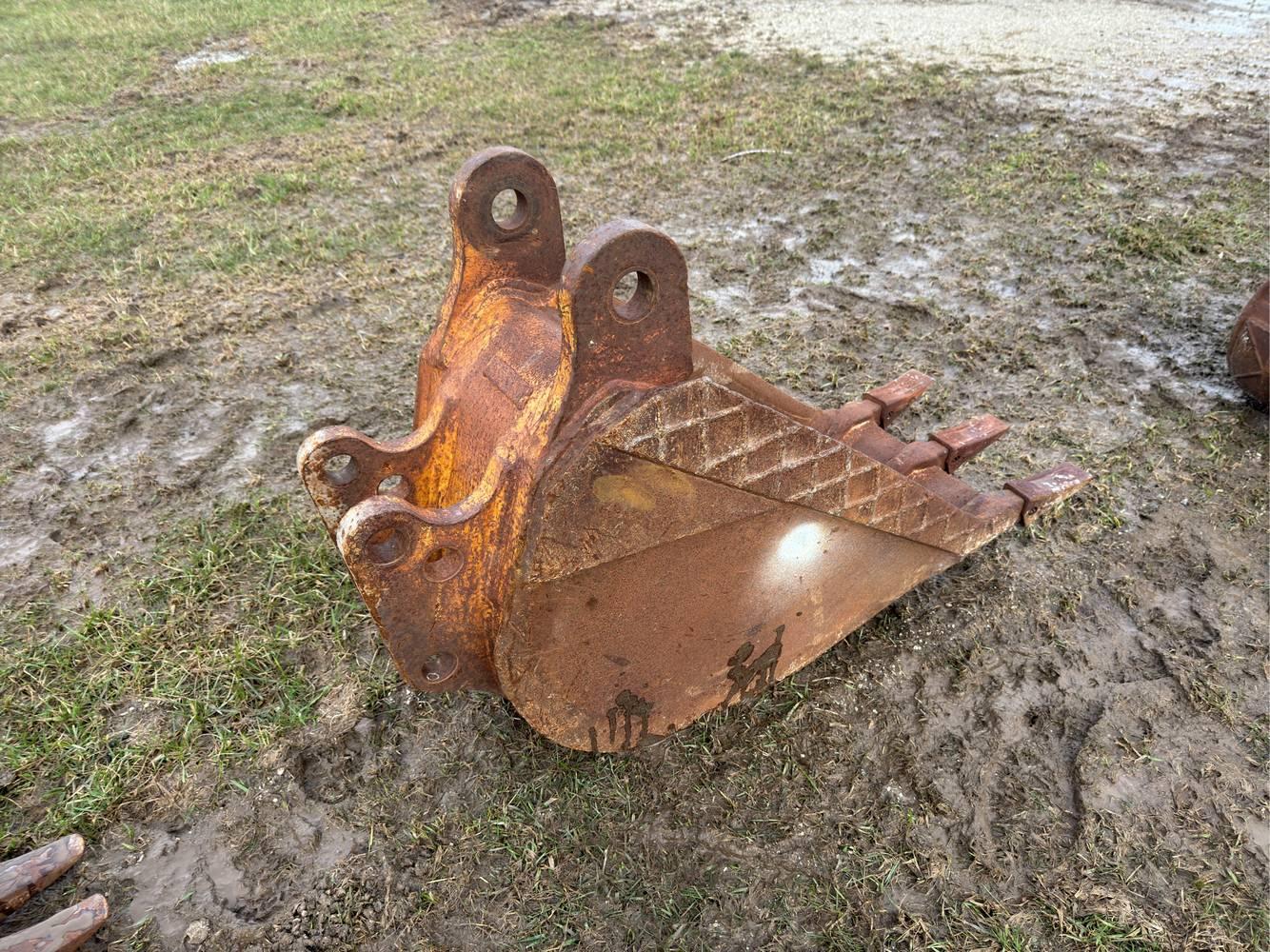 16” Backhoe Bucket