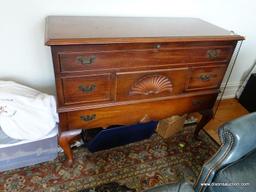 (LR) VINTAGE LANE MAHOGANY QUEEN ANNE CEDAR CHEST WITH LOWER DRAWER AND SHELL CARVED CENTER- DRAWER