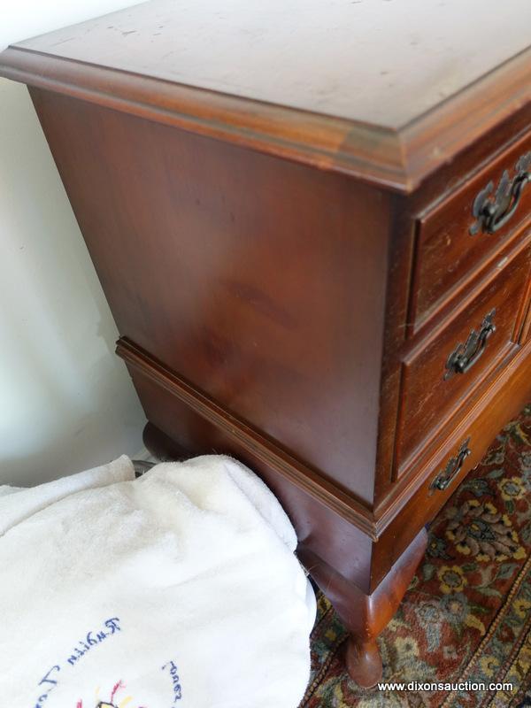 (LR) VINTAGE LANE MAHOGANY QUEEN ANNE CEDAR CHEST WITH LOWER DRAWER AND SHELL CARVED CENTER- DRAWER