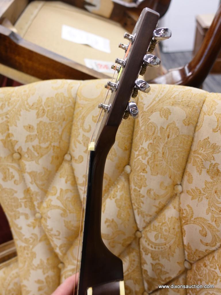VINTAGE HONDO MANDOLIN