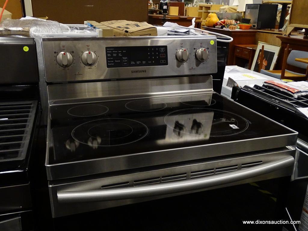 SAMSUNG SMOOTH SURFACE 5 ELEMENTS 5.9-CU FT SELF-CLEANING CONVECTION FREESTANDING ELECTRIC RANGE