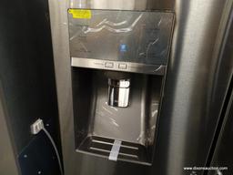 SAMSUNG 4-DOOR FLEX 22.6-CU FT 4-DOOR COUNTER-DEPTH FRENCH DOOR REFRIGERATOR WITH ICE MAKER