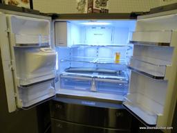 SAMSUNG 4-DOOR FLEX 22.6-CU FT 4-DOOR COUNTER-DEPTH FRENCH DOOR REFRIGERATOR WITH ICE MAKER