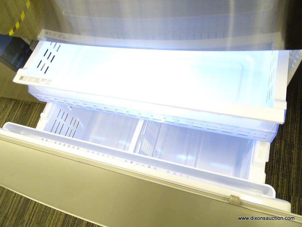 SAMSUNG 4-DOOR FLEX 22.6-CU FT 4-DOOR COUNTER-DEPTH FRENCH DOOR REFRIGERATOR WITH ICE MAKER