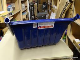 (R8) GARANT ERGONOMIC SLEIGH SHOVEL WITH A FRONT BLADE AND A 1.6 CU FT CAPACITY. MISSING THE HANDLE.