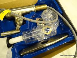 (R3) GIAGNI POMPA DECK MOUNT PULL DOWN KITCHEN FAUCET WITH A STAINLESS STEEL FINISH. COMES USED IN