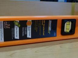 (R2) DEWALT WRECKING BAR AND JOHNSON LEVEL; 2 PIECE LOT TO INCLUDE A 42" WRECKING BAR WITH A