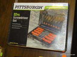 (R4) PITTSBURGH SCREWDRIVER SET; 32 PC SCREWDRIVER SET WITH SOFT GRIP TPR HANDLES AND HEAT TREATED
