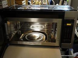 (TABLE) MICROWAVE HOOD COMBINATION
