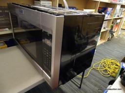 (TABLE) MICROWAVE HOOD COMBINATION