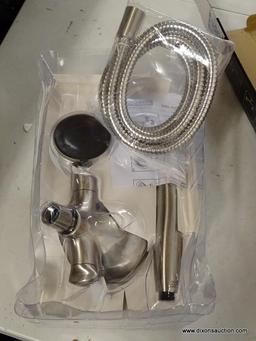 (TABLE) DELTA SHOWER HEAD COMBO PACK