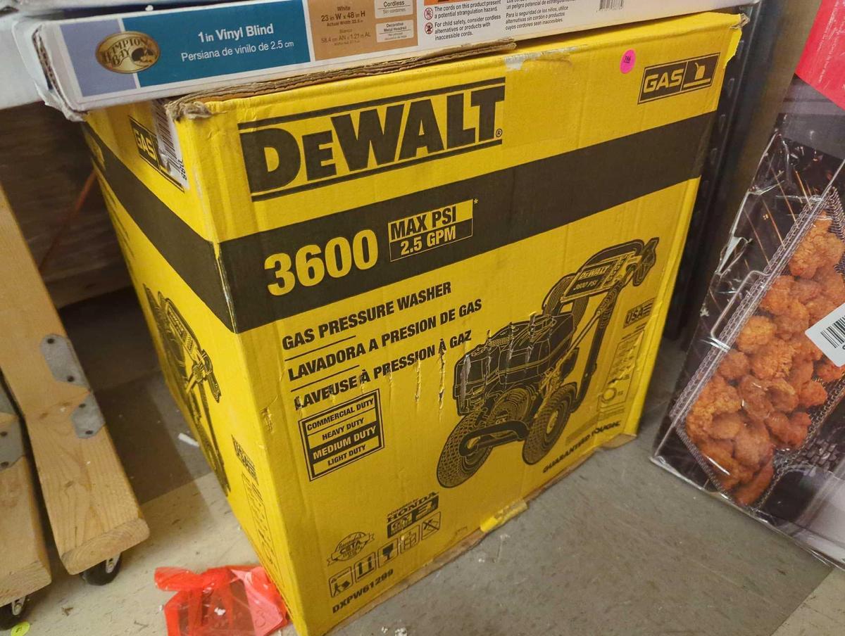 DEWALT GAS POWERED 3600 MAX PSI 2.5 GPM PRESSURE WASHER. MODEL # DXPW61299