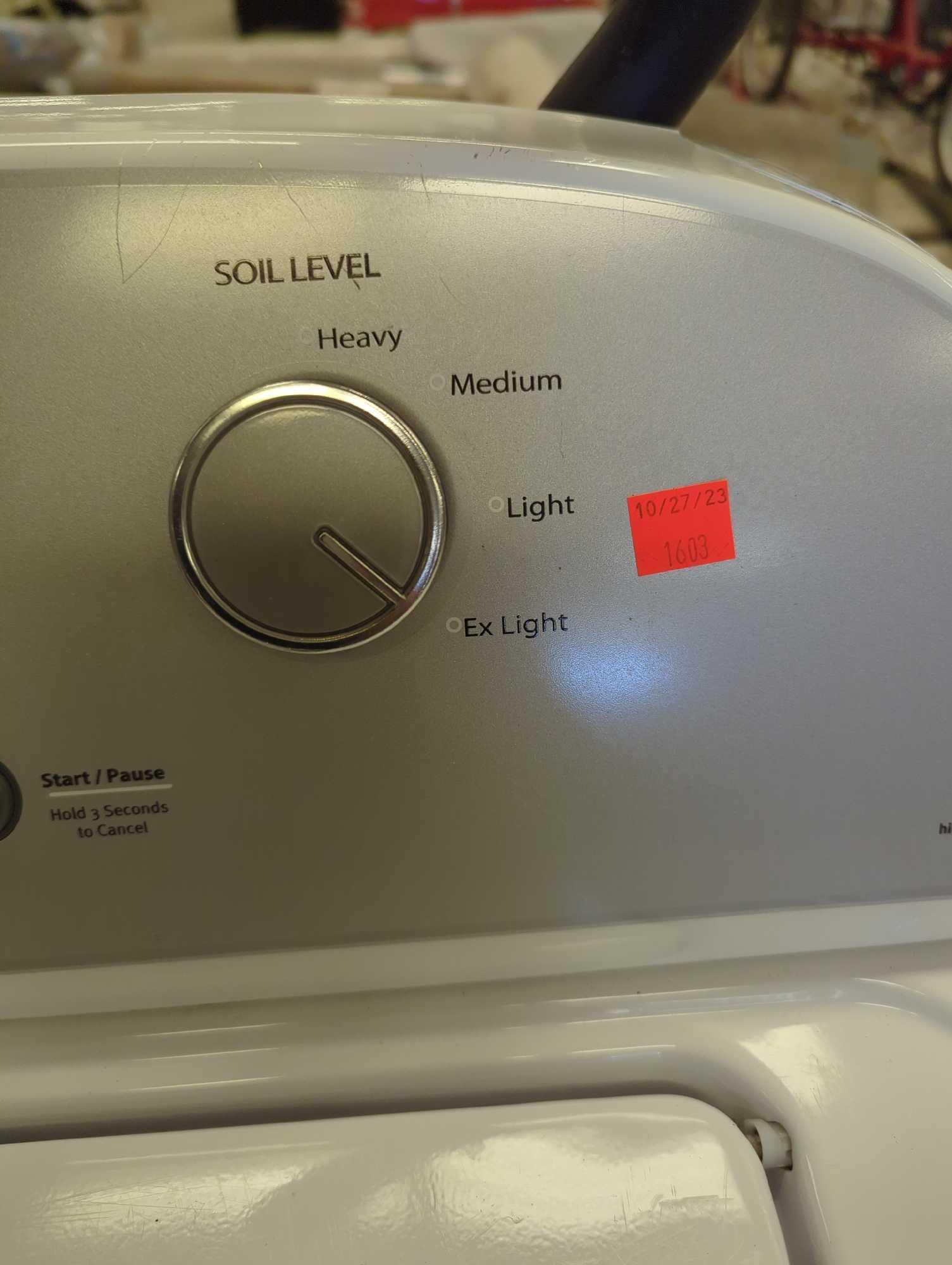 WHITE WHIRLPOOL 3.5 CU FT. TOP LOAD WASHER. MODEL Proxibid