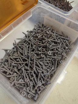 Lot of 4 Grabber #6 1-1/4 in. Philips Bugle-Head Wood Deck Screws. Comes in opened bins. All appear
