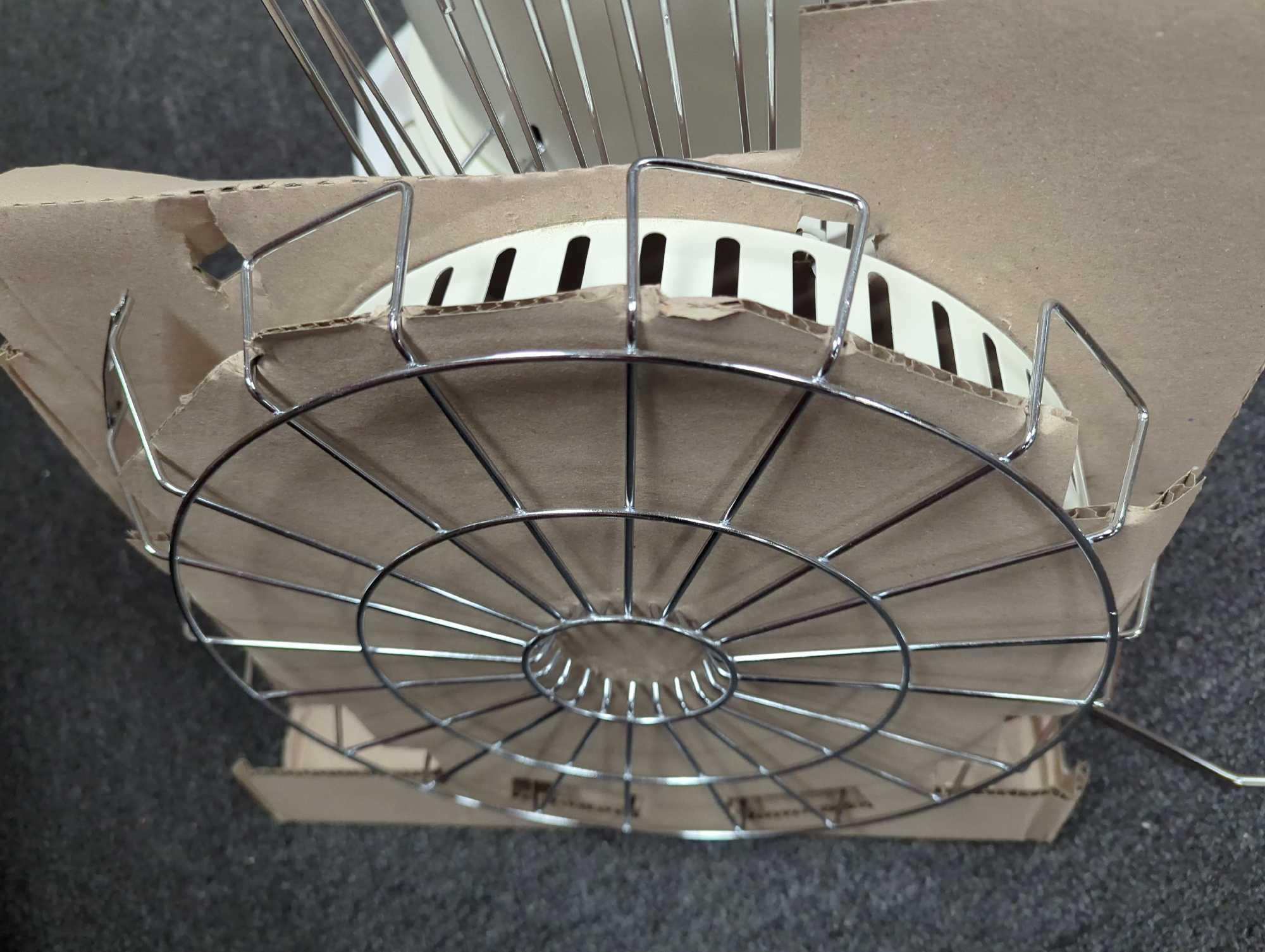 DuraHeat Portable Convection Kerosene Heater Provides 23,800 Btu's of Warmth. Comes in open box as
