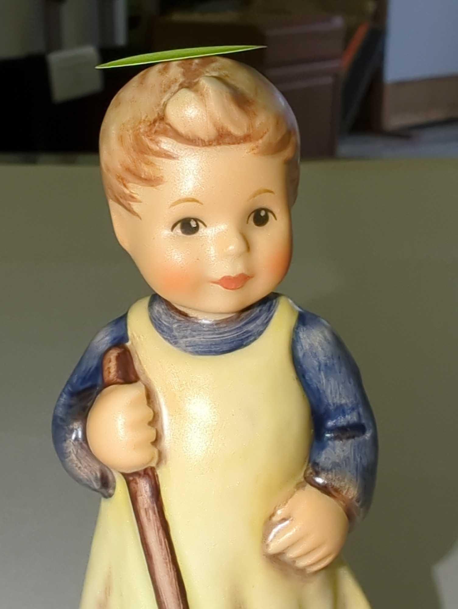 Goebel Hummel ?Garden Treasures? #727, Appears to be in Good Condition Measure Approximately 3.5