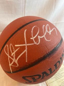 Autographed NBA Basketbal - Stephon Marbury. With Certificate of Authenticity.