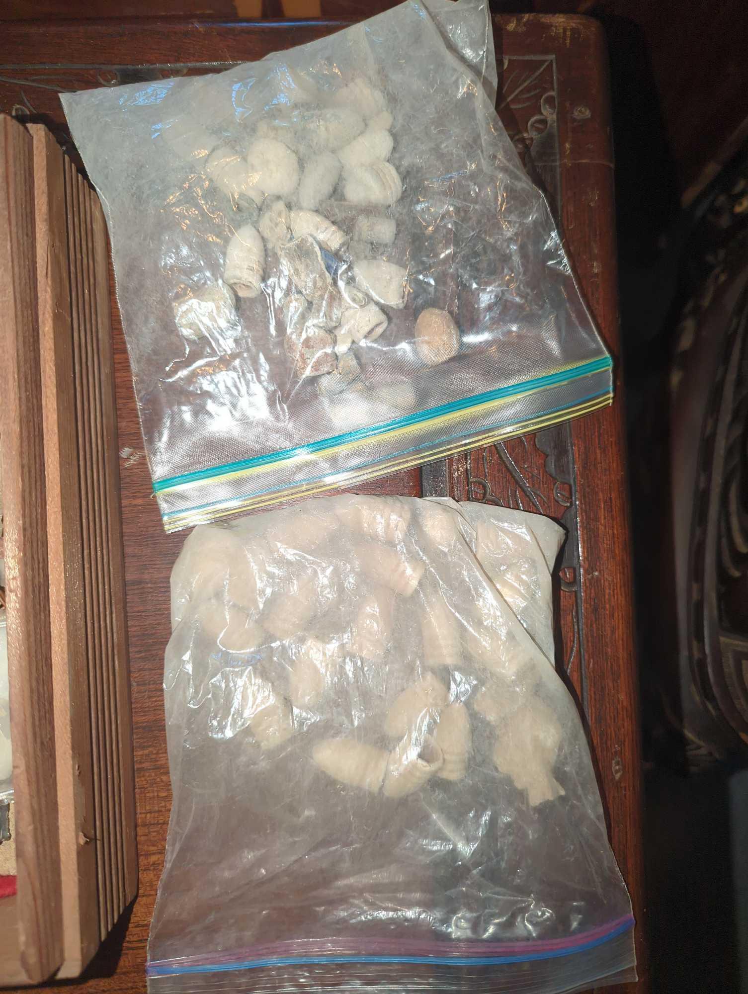 (BR1) LARGE LOT OF COLLECTORS ITEMS, CIVIL WAR BULLETS FIRED AND UNFIRED. ARTIFACTS, STONES,