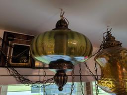 (BR2) VINTAGE GREEN GLASS & METAL HANGING LIGHT FIXTURE. IT MEASURES 15-1/2"T