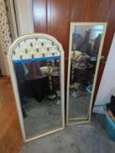 (BR1) LOT OF 2 WALL MIRRORS, 1 MIRROR HAS PAINTED HONEY BEES ON A BLUE AND WHITE BACKGROUND 20 3/4"