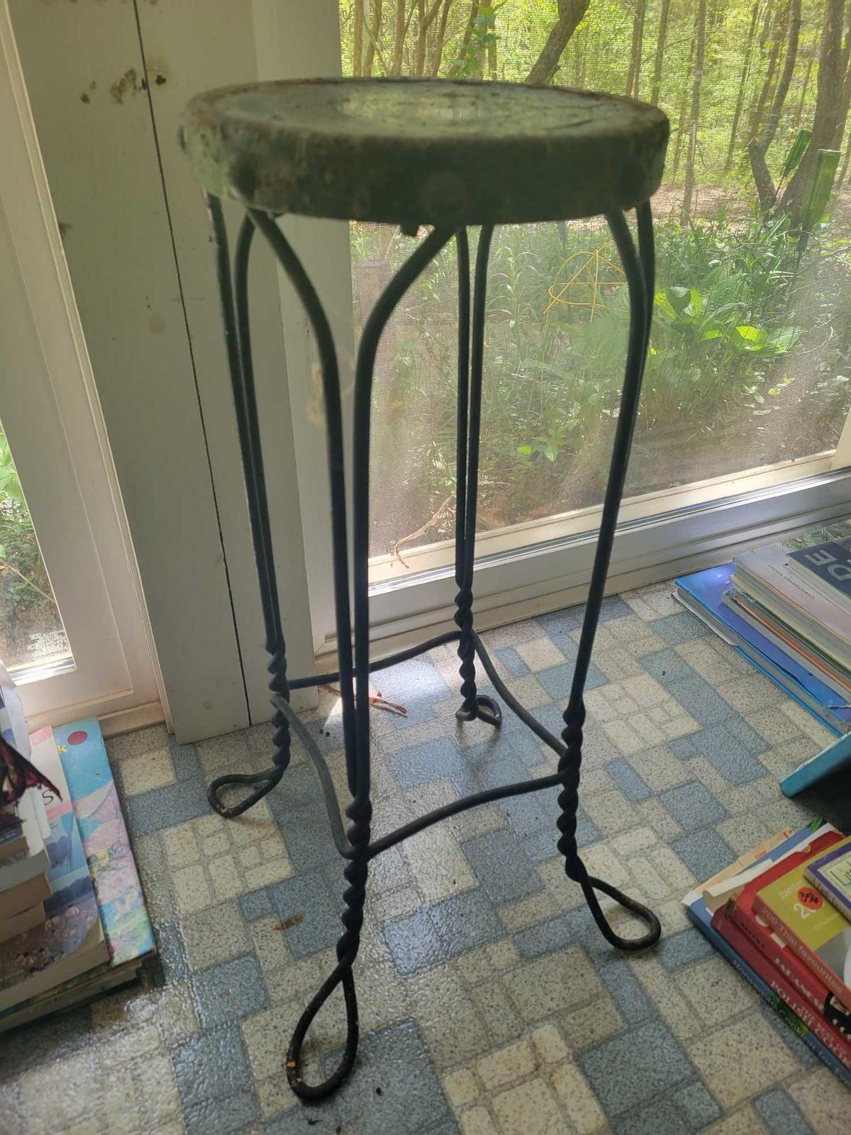 Plant Stand $1 STS