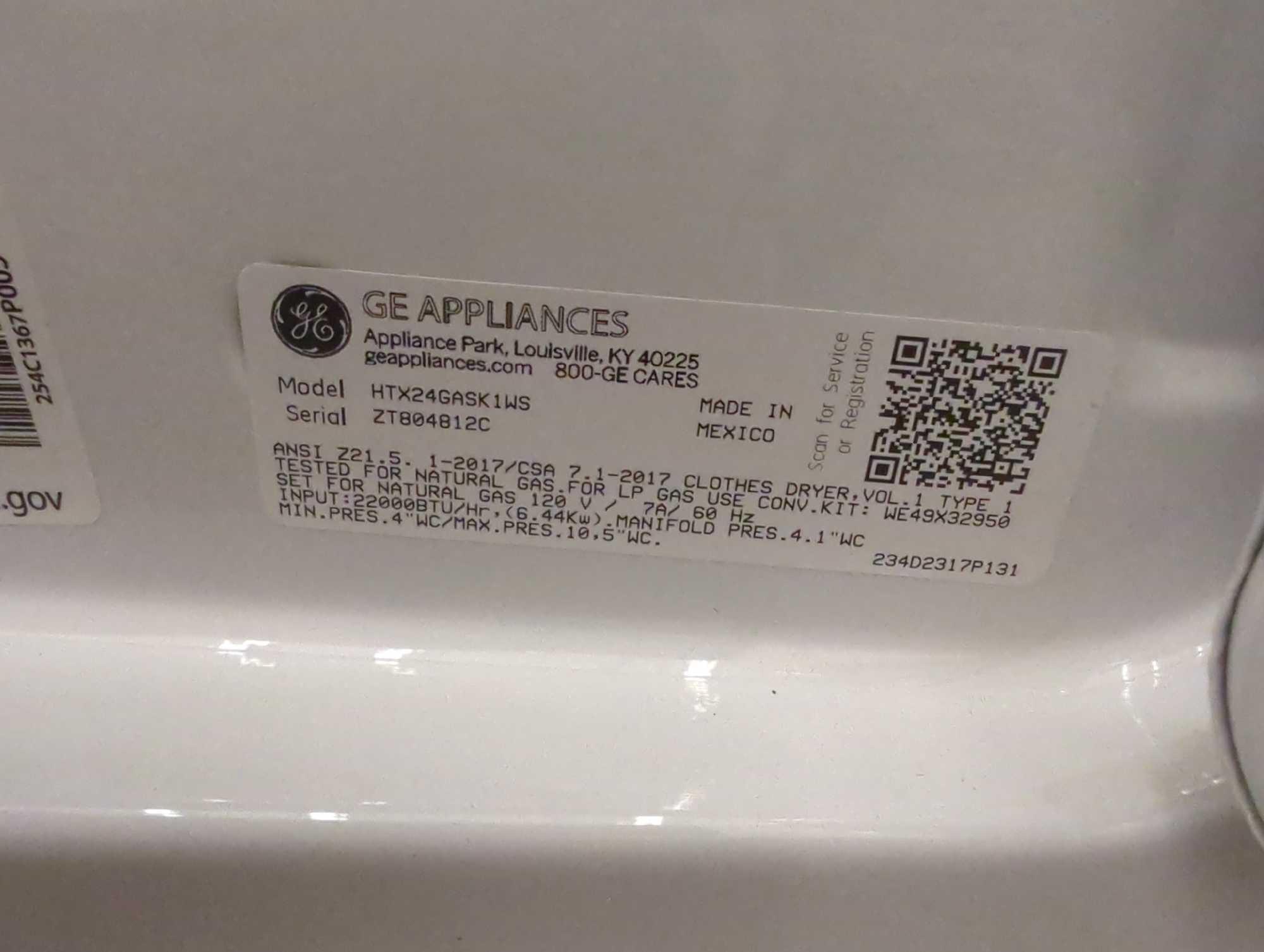 Hotpoint 6.2 cu. ft. vented Gas Dryer in White with Auto Dry, Appears to be Used Has Some Minor