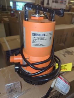 Everbilt 1/4 HP 2-in-1 Submersible Utility and Transfer Pump, Retail Price $145, Appears to be Used,