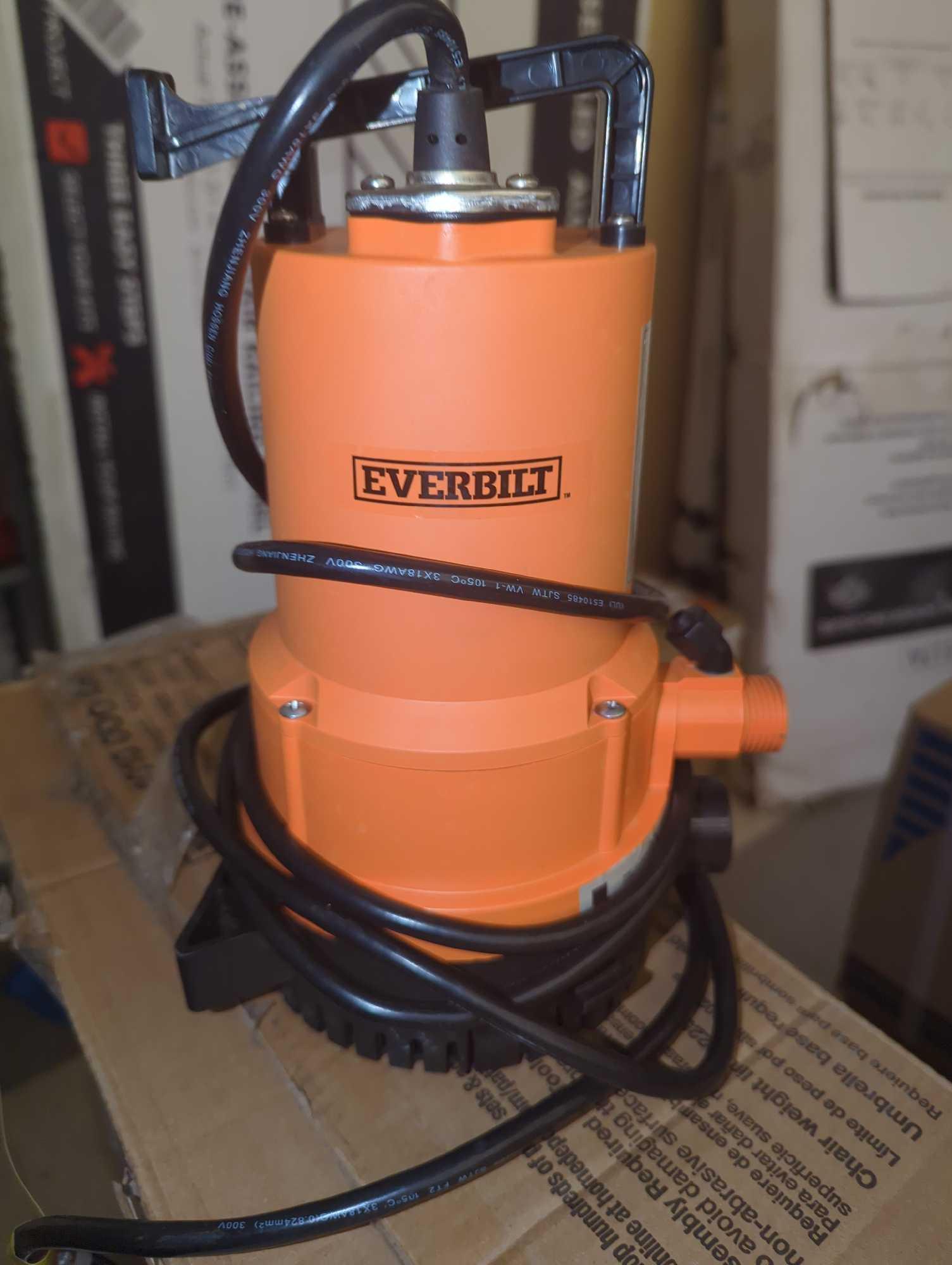 Everbilt 1/4 HP 2-in-1 Submersible Utility and Transfer Pump, Retail Price $145, Appears to be Used,