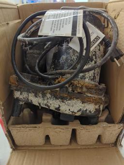 Everbilt 3/4 HP Pro Snap Action Sump Pump, Appears to be Heavily Used Has Rusting And Some Damage