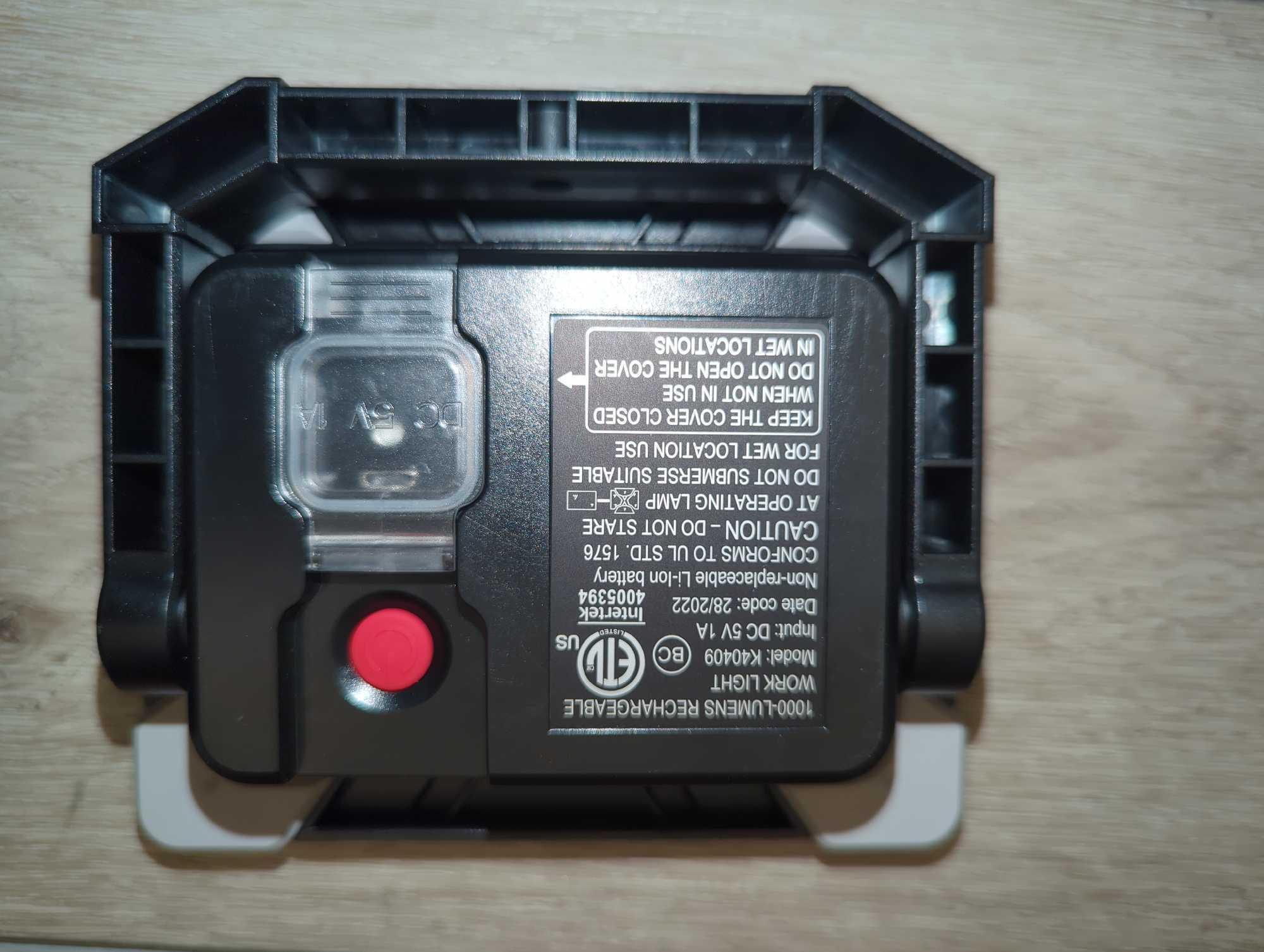 Husky 1000 Lumen Rechargeable Work Light (2-Pack), Model K40409, Retail Price $32, Appears to be