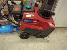 Toro Power Clear 721 E 21 in. 212 cc Single-Stage Self Propelled Electric Start Gas Snow Blower,