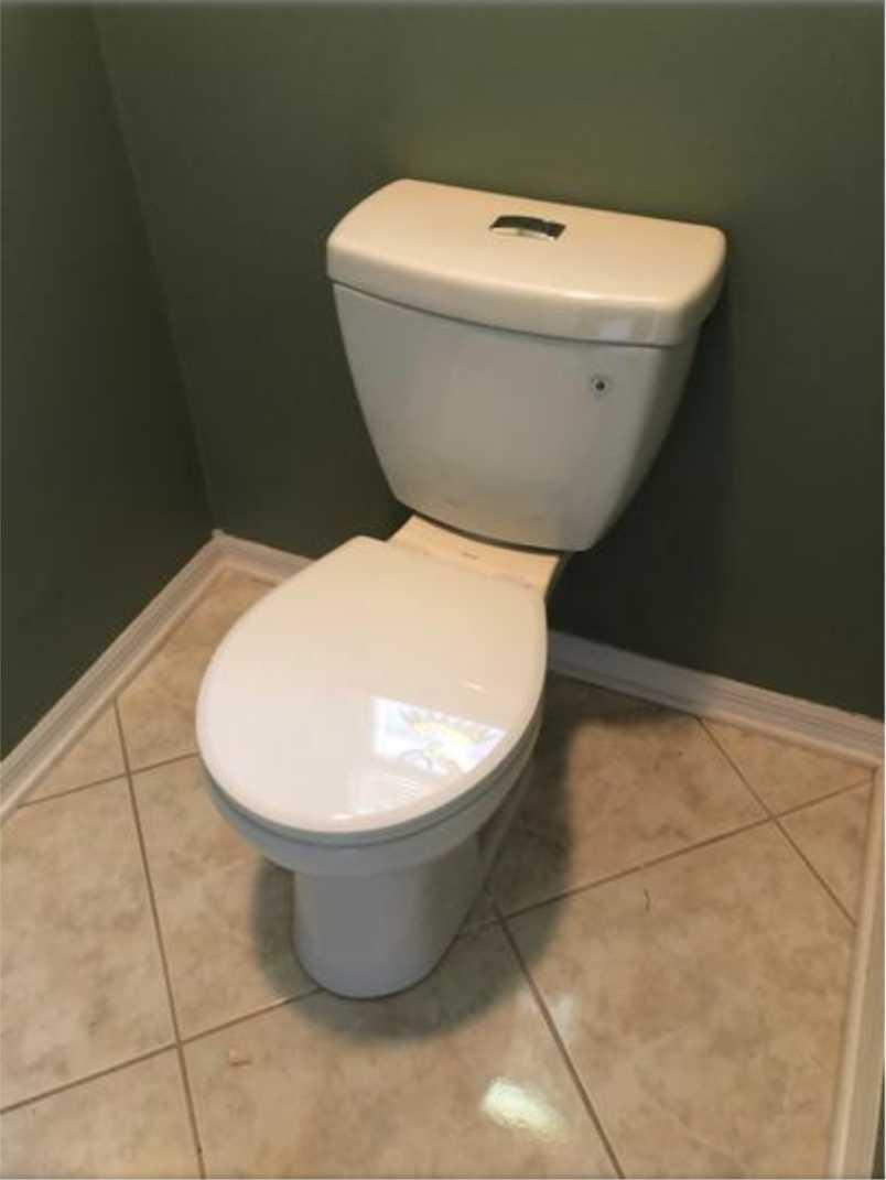 Delta Foundations 2-Piece 1.1 GPF/1.6 GPF Dual Flush Round Toilet in White, Model C41913D-WH, Retail