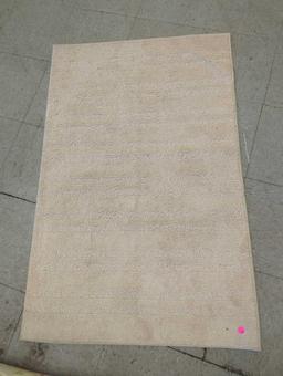 MACHINE MADE AREA RUG, CREAM, 30 1/4"X46 1/2"