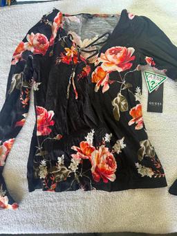 GUESS Womens Salvadore Garder Print - Size Small- Retail $49