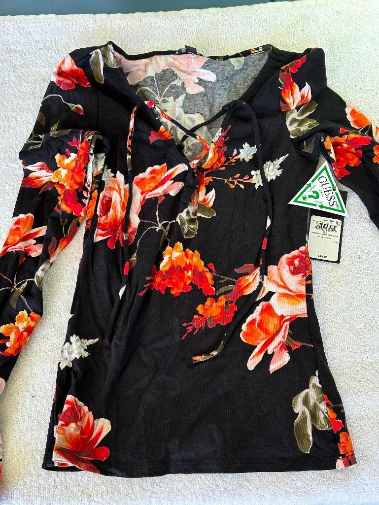 GUESS Salvadore Garden Print Black - Size XS- Retail $49