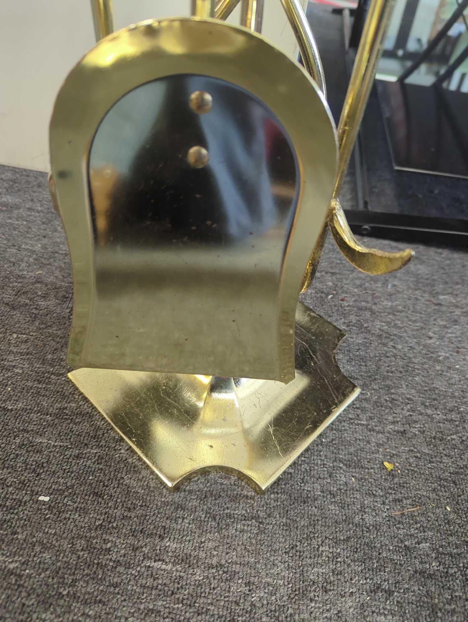 Heavy Brass 4-Piece Fireplace Set Polished Brass, In Great Condition What you see in photos is what