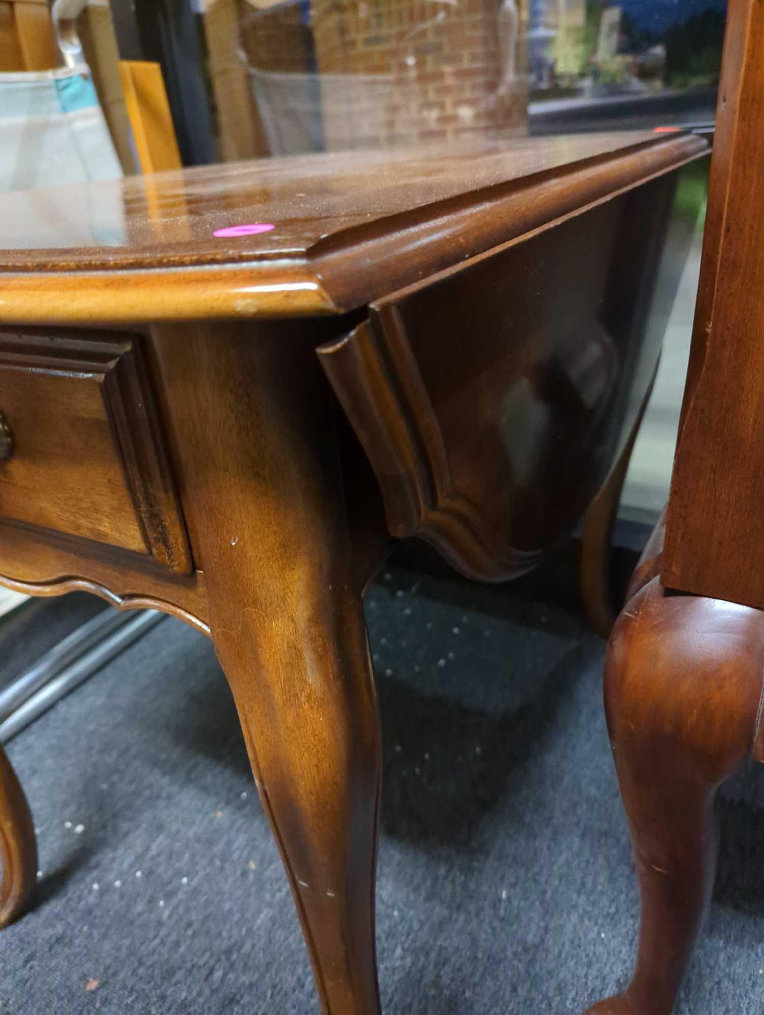 Traditional Ethan Allen Wood Drop Leaf End Table. Comes as is shown in photos. Appears to be used.