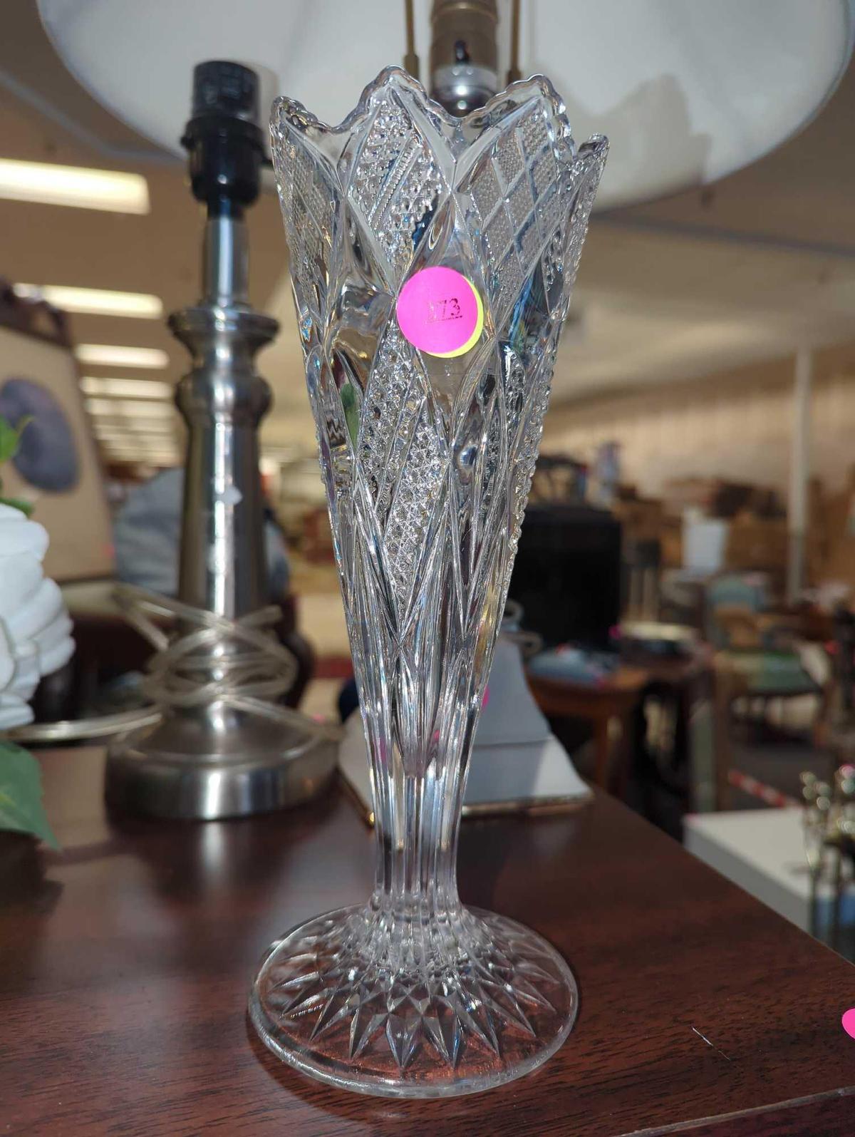 Vintage Early American Pattern Glass Trumpet Shape Vase, Measure Approximately 3.5 in x 9.5 in, What