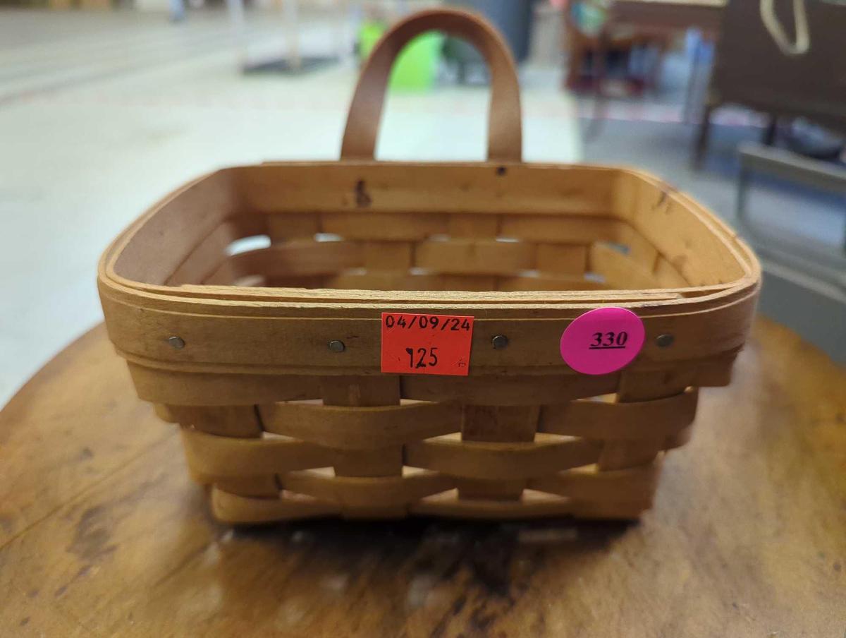 Longaberger Small Key Basket With Leather Band Handle, What you see in photos is what you will