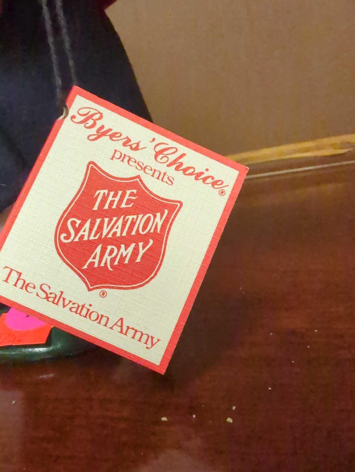 Byers' Choice Caroler Salvation Army Girl Holding The War Cry (1992) With The Salvation Army Tripod