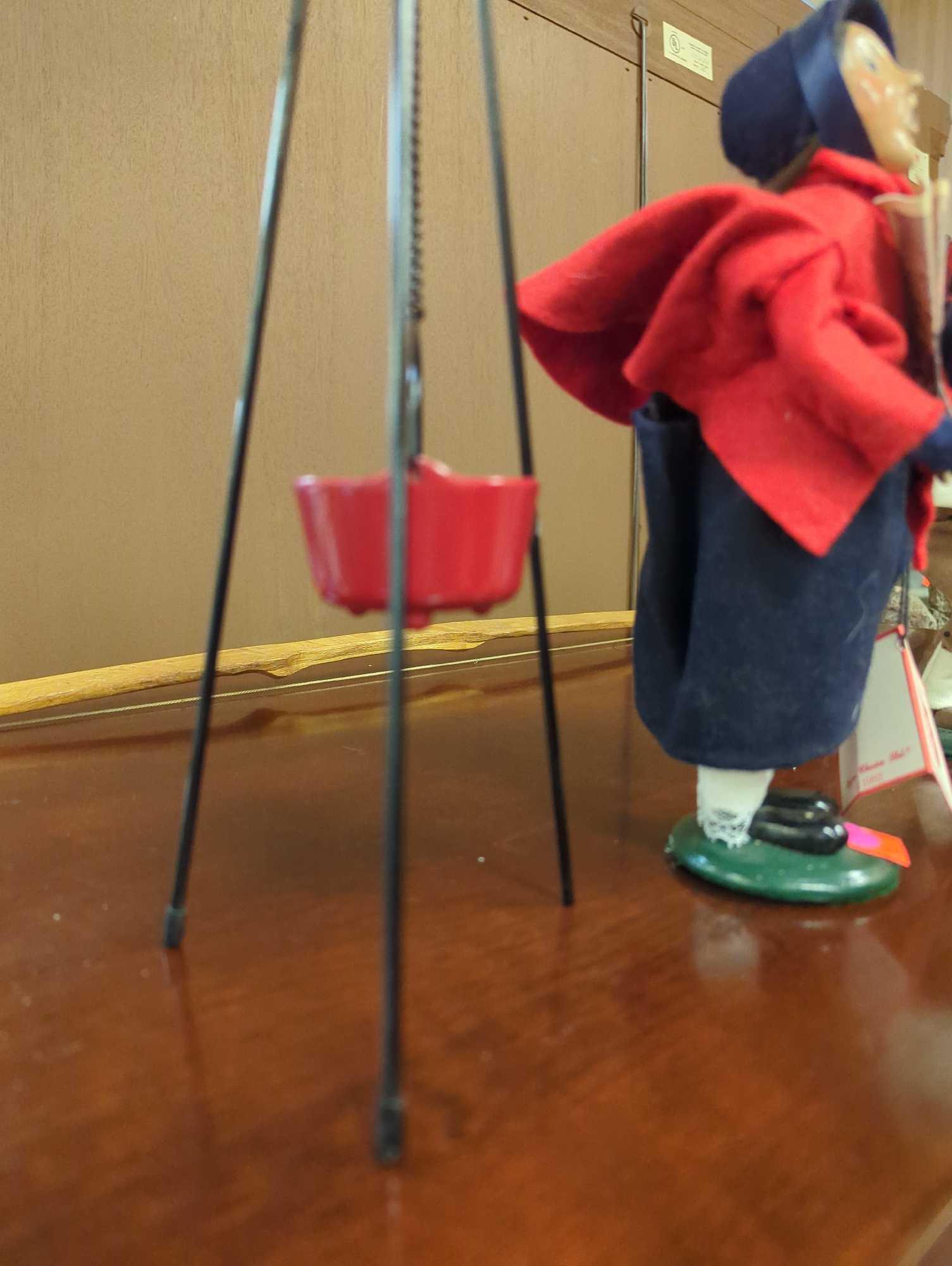 Byers' Choice Caroler Salvation Army Girl Holding The War Cry (1992) With The Salvation Army Tripod