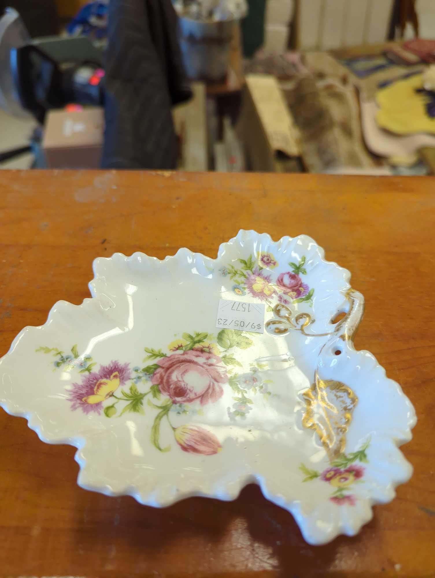 Shelf Lot of Assorted Items to Include, A Cup Of Christmas Tea Pot with Lid By Tom Hegg, Floral