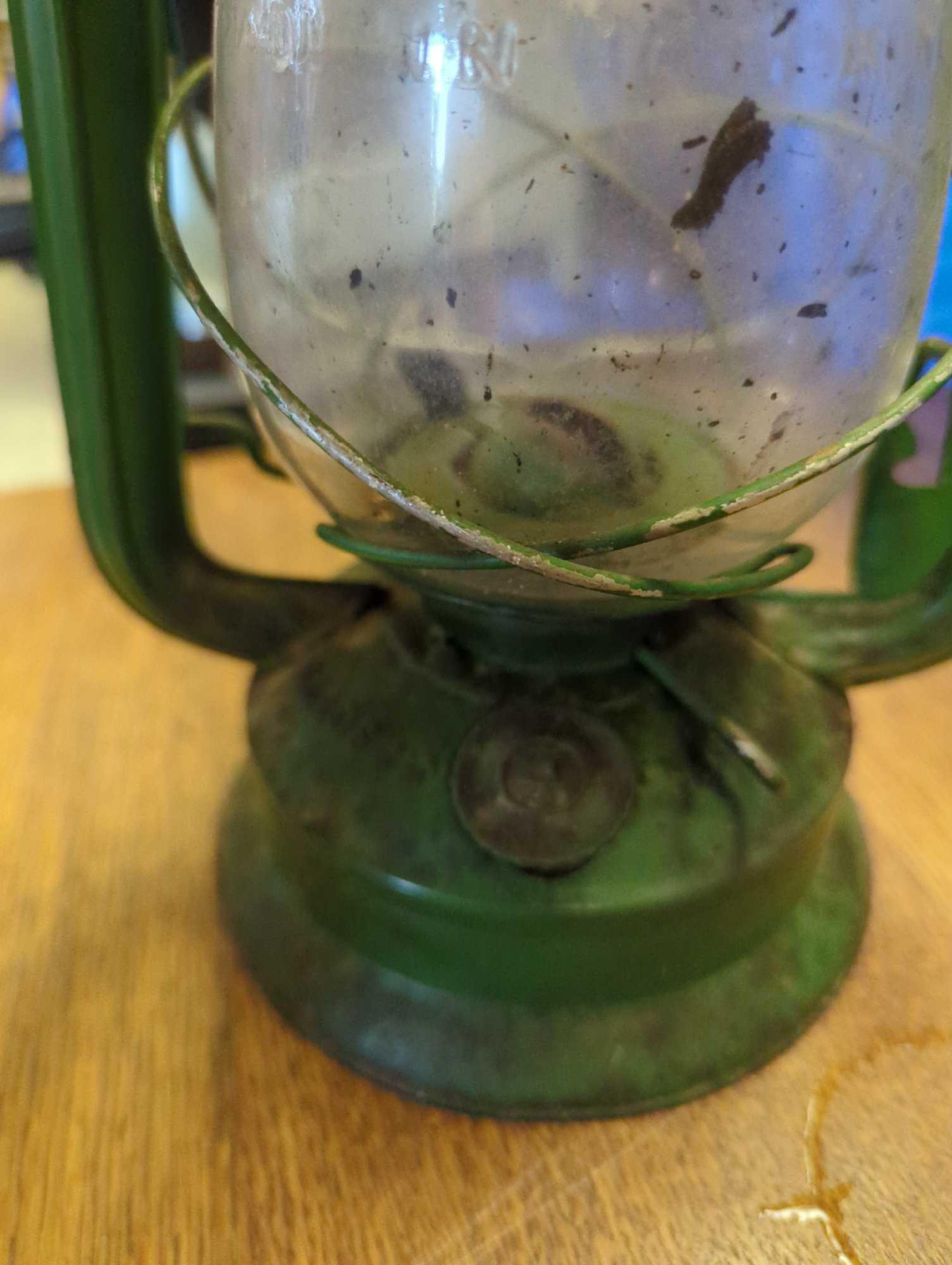 Vintage Antique Green DEPARTMENT 56 Kerosene Lantern Gas Lamp with Handle & Hanging Loop Handle